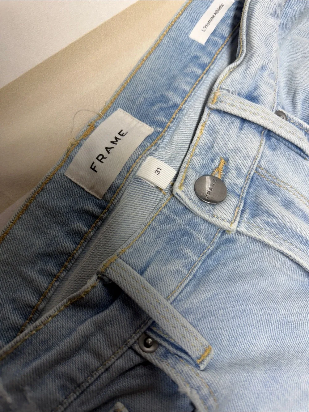 Frame L’Homme Athletic Light Wash Straight Leg Jeans size 31